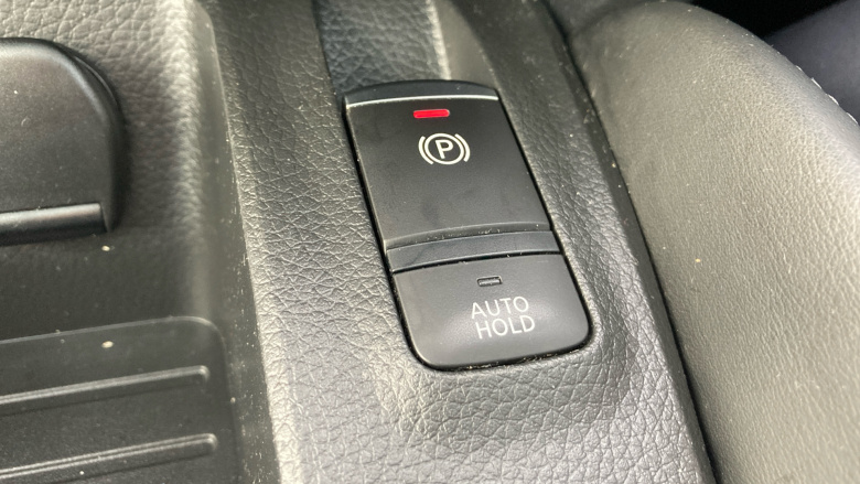 Nissan Qashqai 1.3 DiG-T Tekna+ 5dr Petrol Hatchback